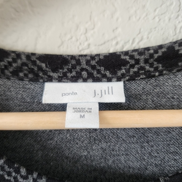 J. Jill Ponte Geometric Black Long Sleeve Knit Pullover Top Minimalist Modest M - Picture 8 of 9